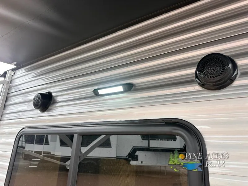 2027 KZ Sportsmen Classic New    130RD light couples unit - Photo 3