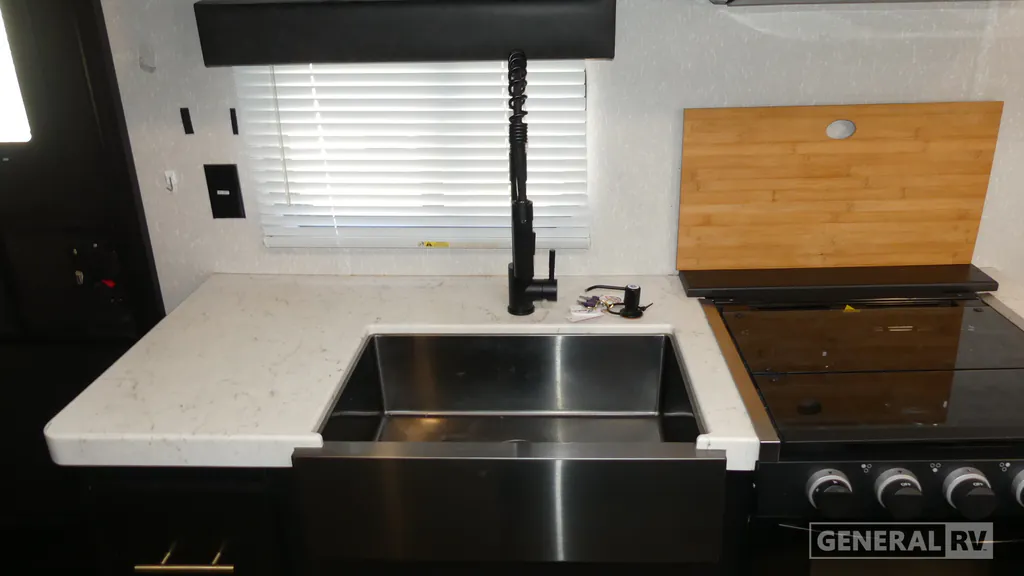 2021 Forest River Cherokee Grey Wolf 19SM, Photos photo 24