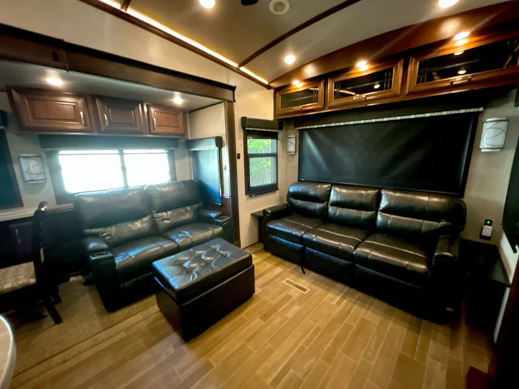 2020 Jayco Pinnacle 36FBTS, Photos photo 10