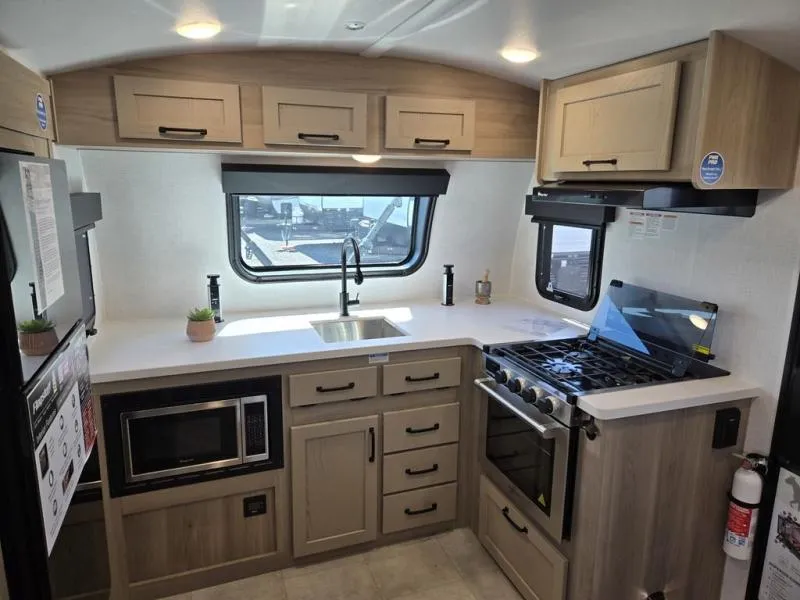 2025 Forest River RV Flagstaff E-Pro 20FK - Photo 3