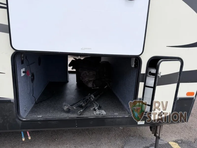 2019 Forest River RV Cardinal Luxury 3750BKX - Photo 4