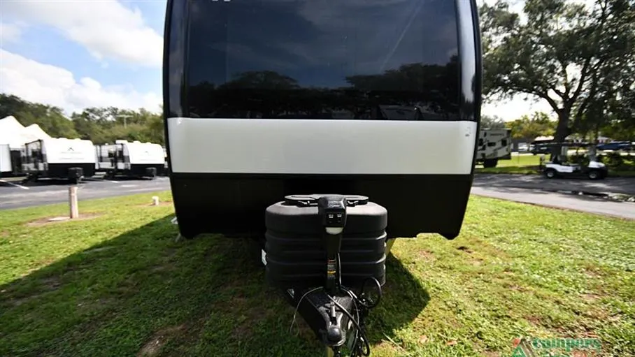 2027 Winnebago Thrive 24RKS - Photo 3