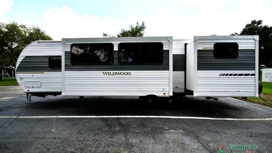 2027 Forest River Wildwood 31KQBTS — Photo 7