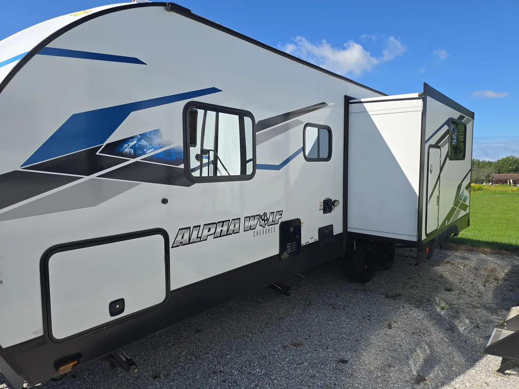 2024 Forest River Cherokee Alpha Wolf 2500RL-L, Photos photo 6