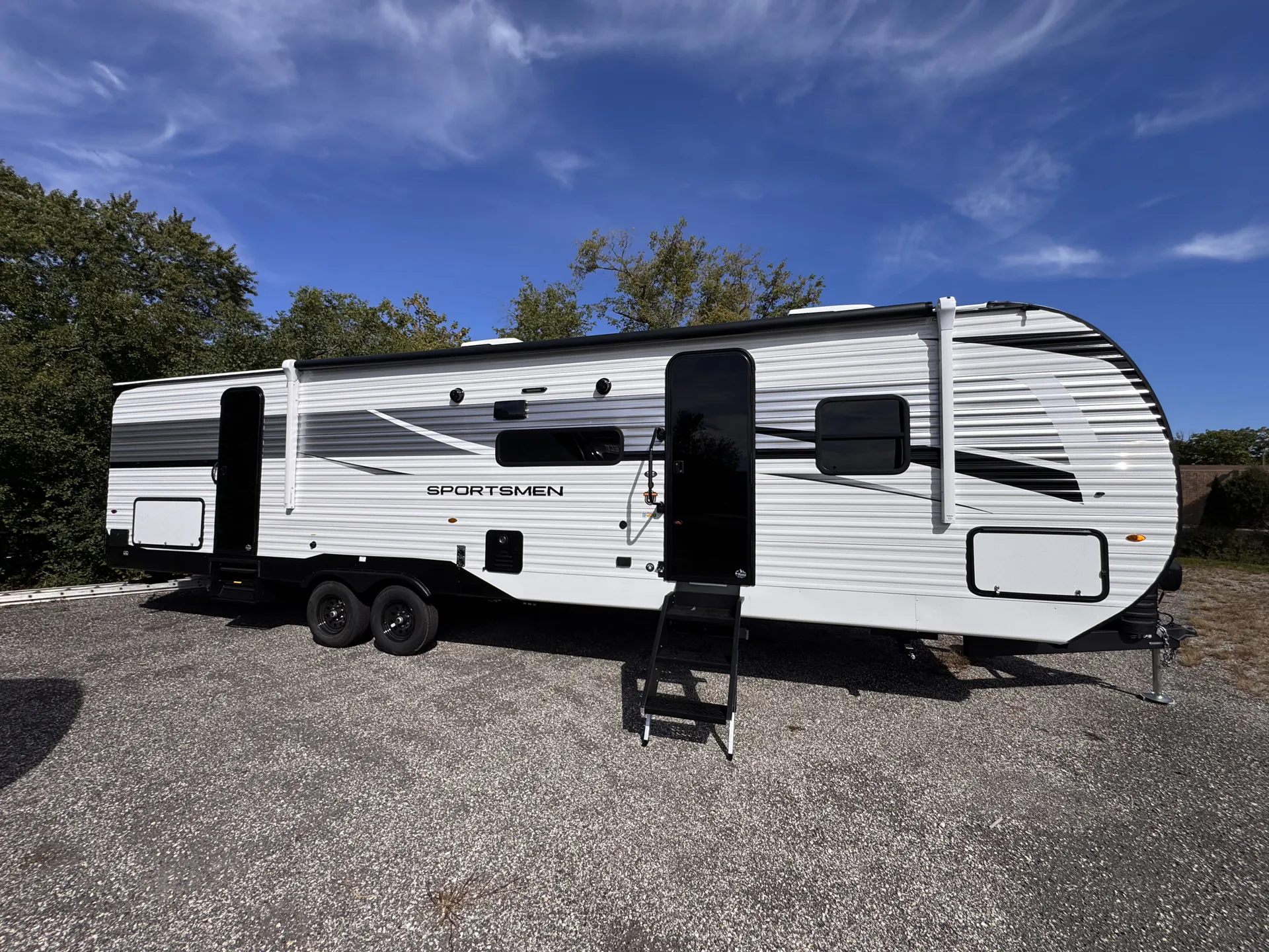 2027 K-Z Sportsmen 332BHK - Photo 2