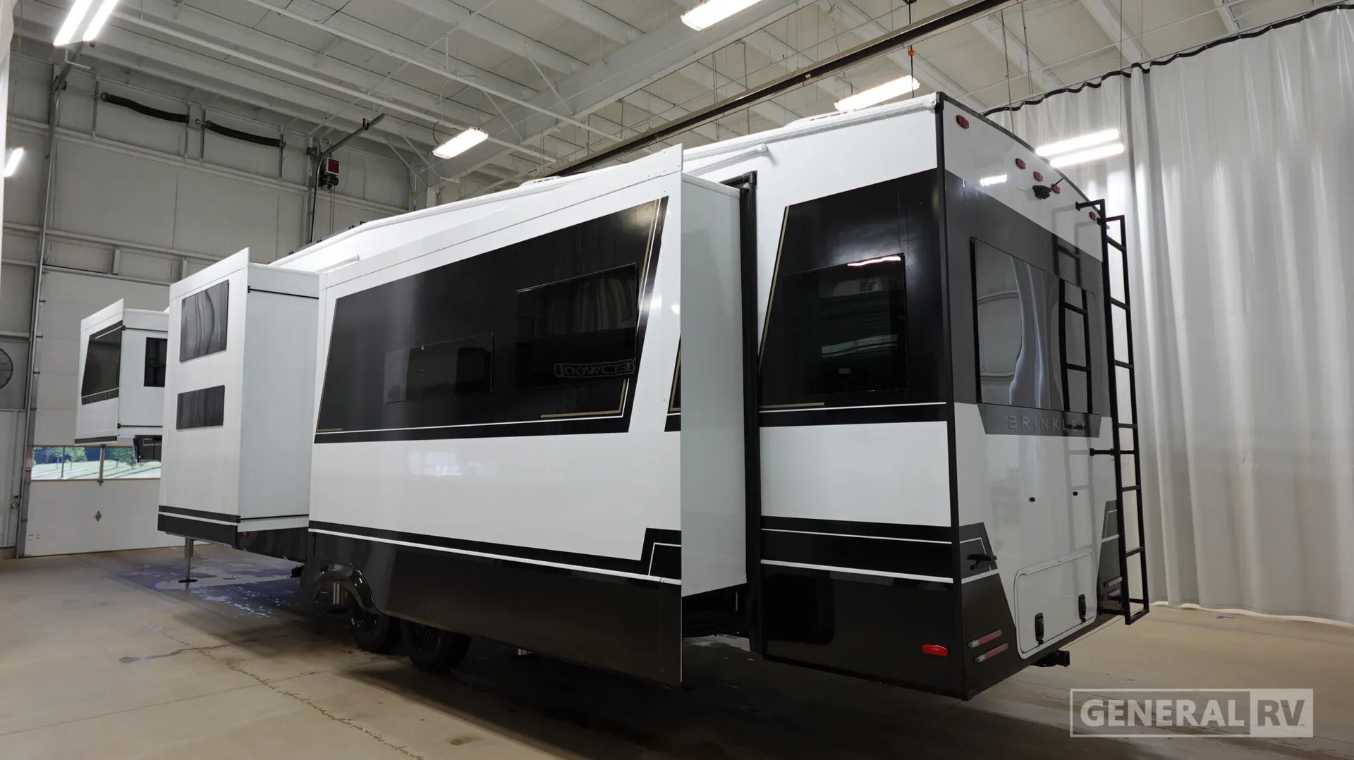2027 Brinkley Model Z 3610 - Photo 4