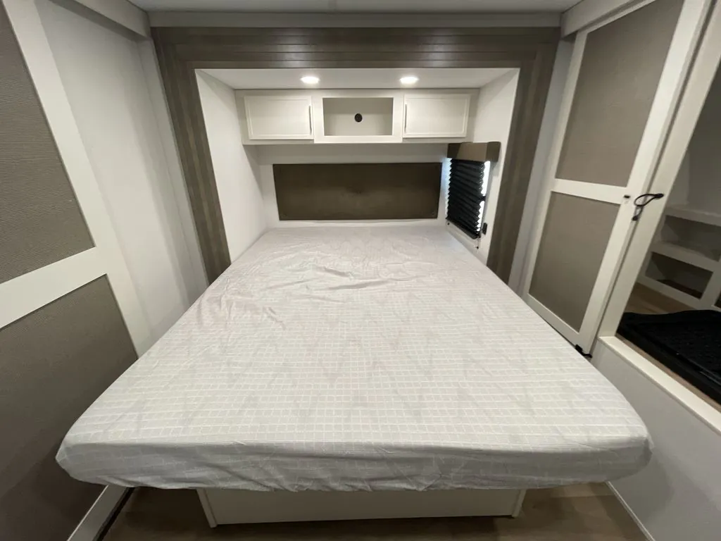 2027 Grand Design Transcend 335BHT, Photos photo 40