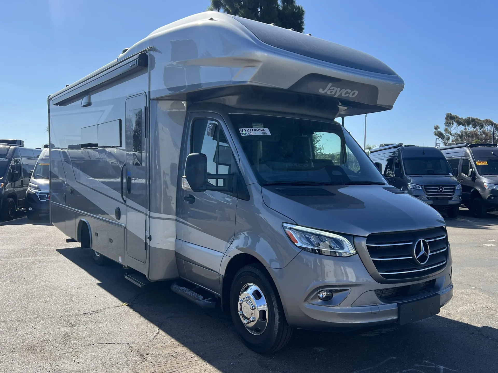 2027 Jayco Melbourne Prestige 25RP - Photo 2