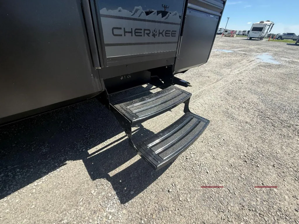 2027 Forest River Cherokee Timberwolf 39JM, Photos photo 13