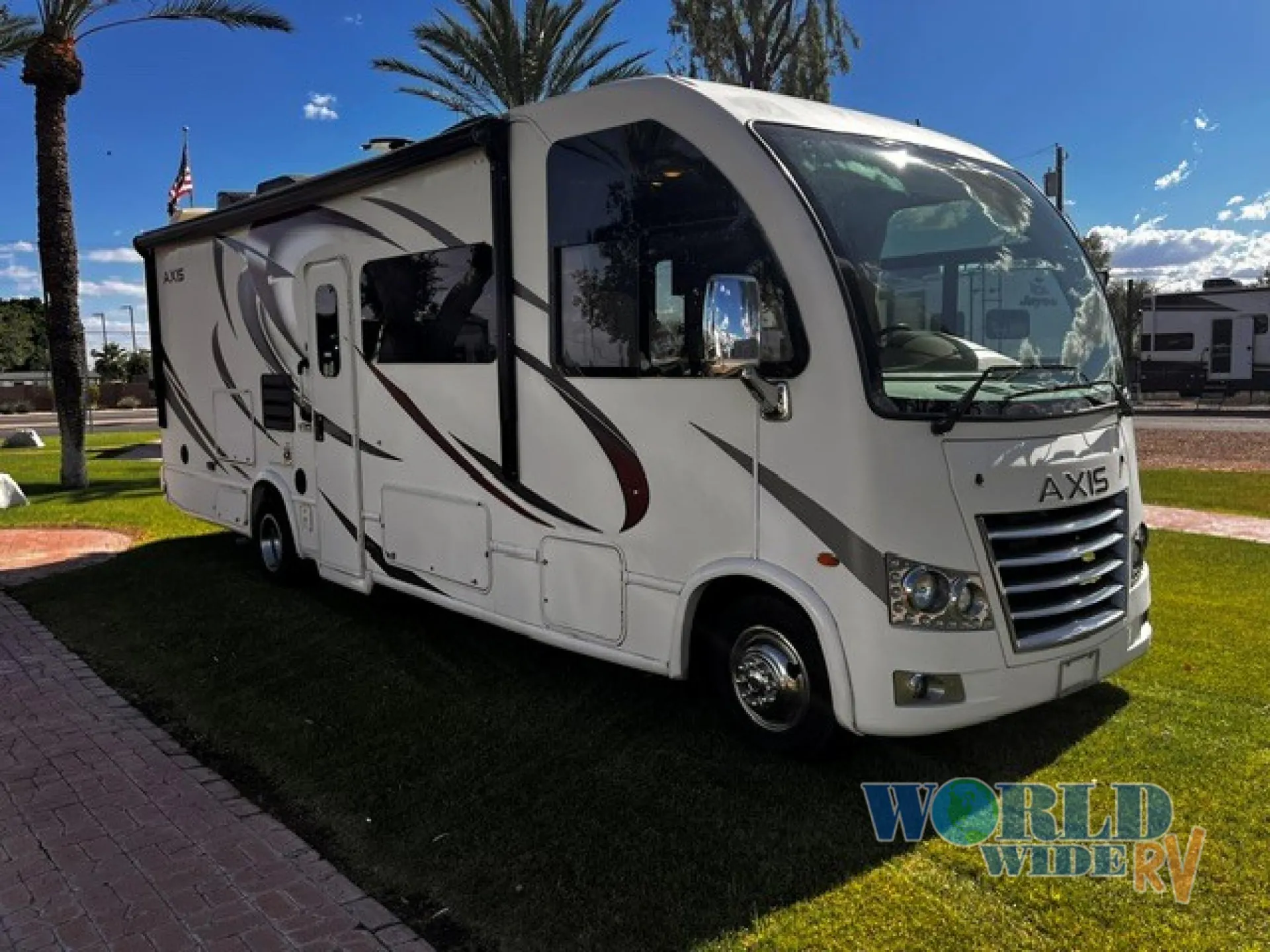 2018 Thor Motor Coach Axis 27.7 - Photo 3