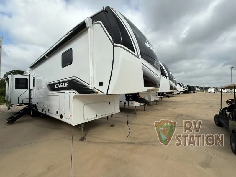 2026 Jayco Eagle 355MBQS - Photo 2