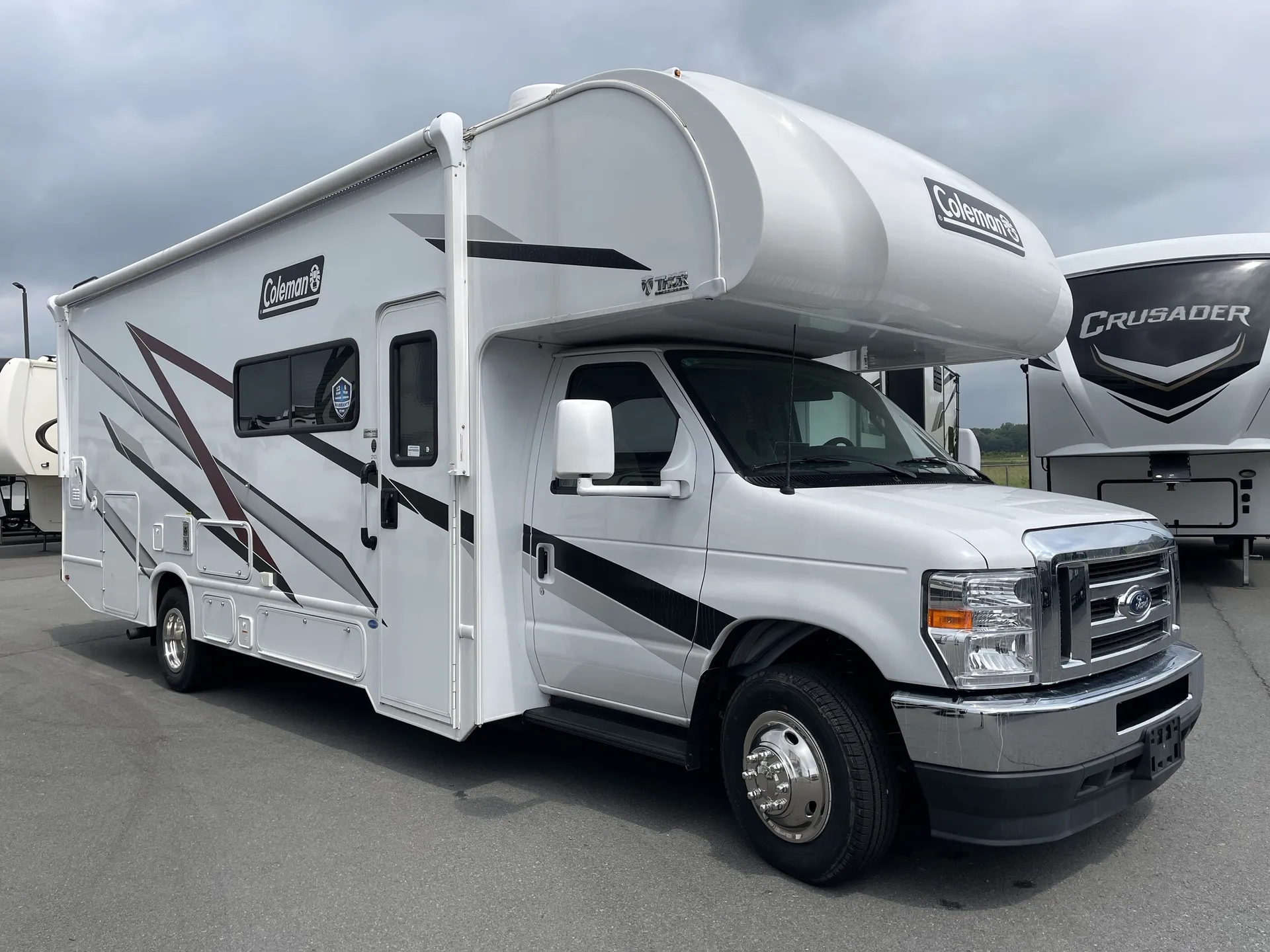 2025 Thor Motor Coach Coleman 27CL - Photo 2