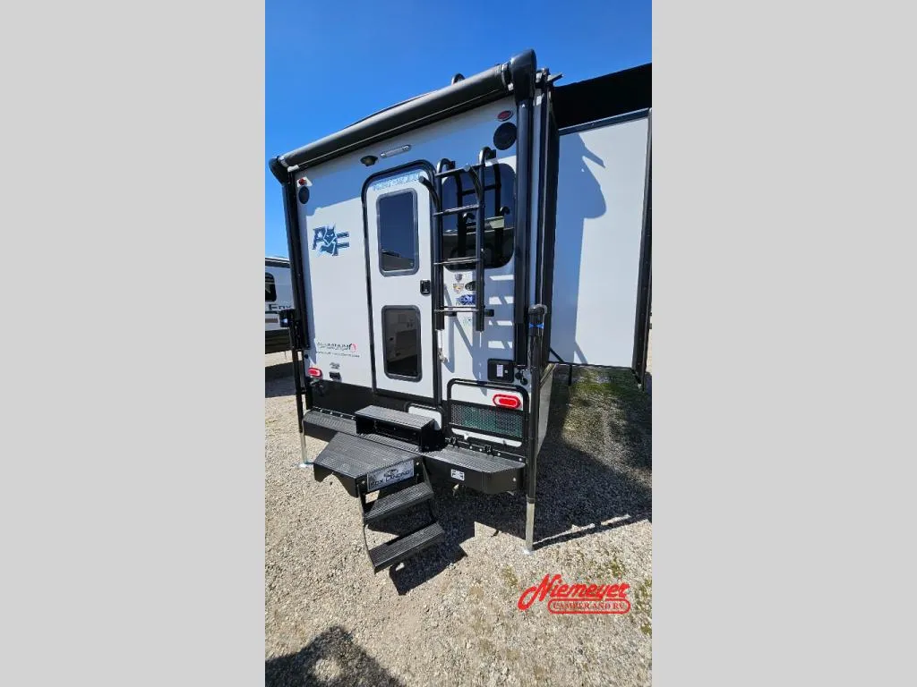 2026 Northwood Arctic Fox Camper 990 - Photo 4