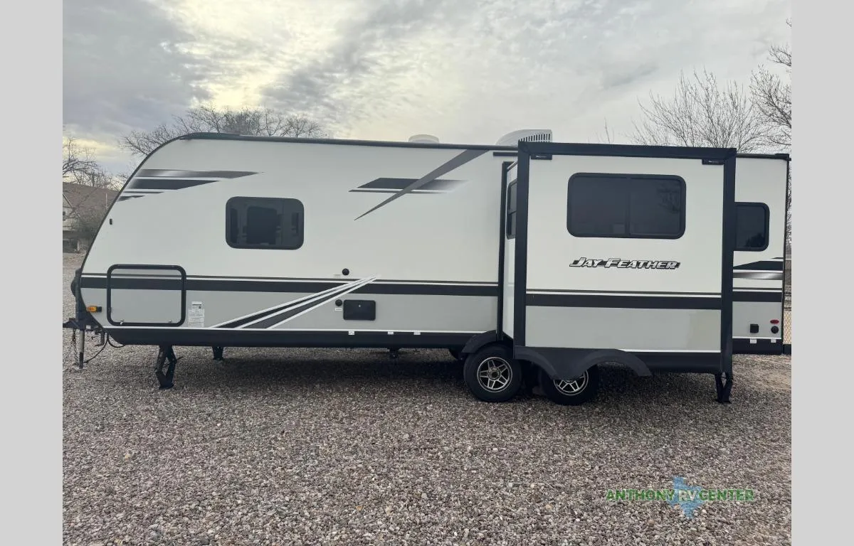 2021 Jayco Jay Feather 24RL - Photo 4