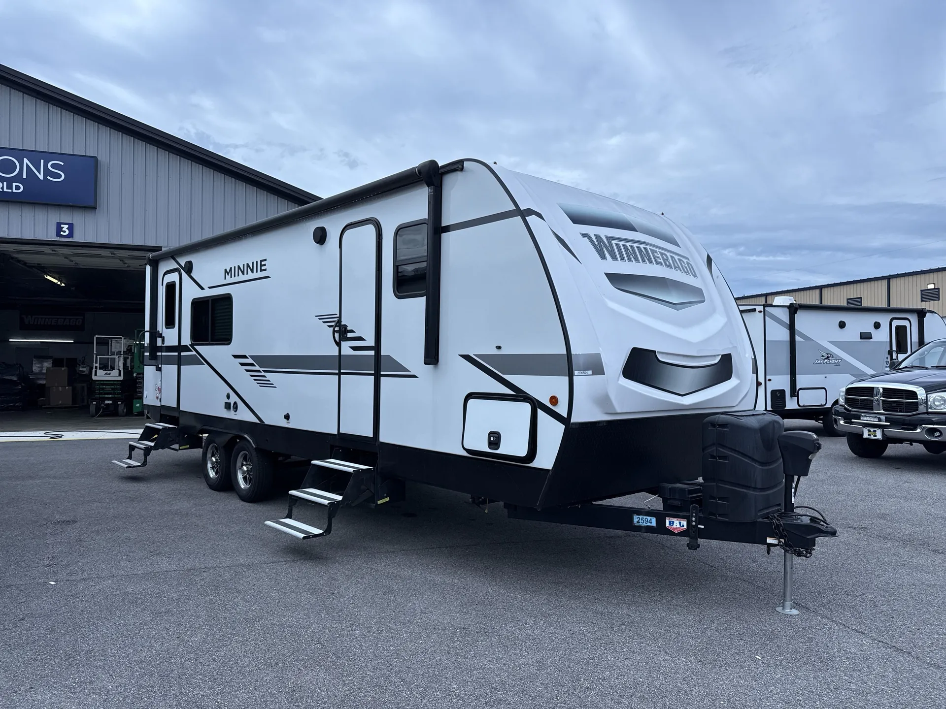 2021 Winnebago Minnie 2529RG - Photo 2