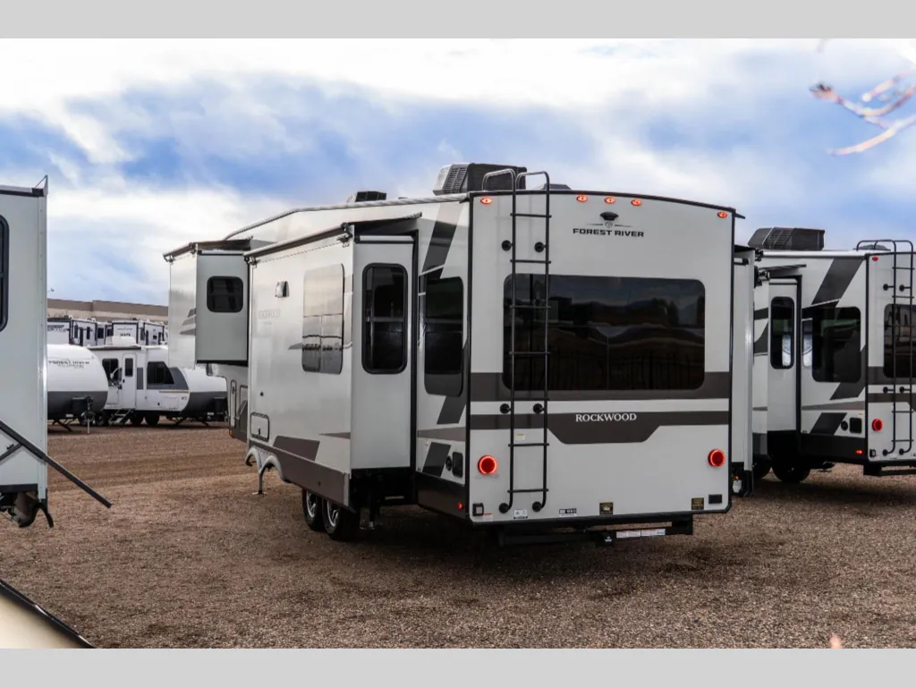 2026 Forest River Rockwood Signature R372RL, Photos photo 23