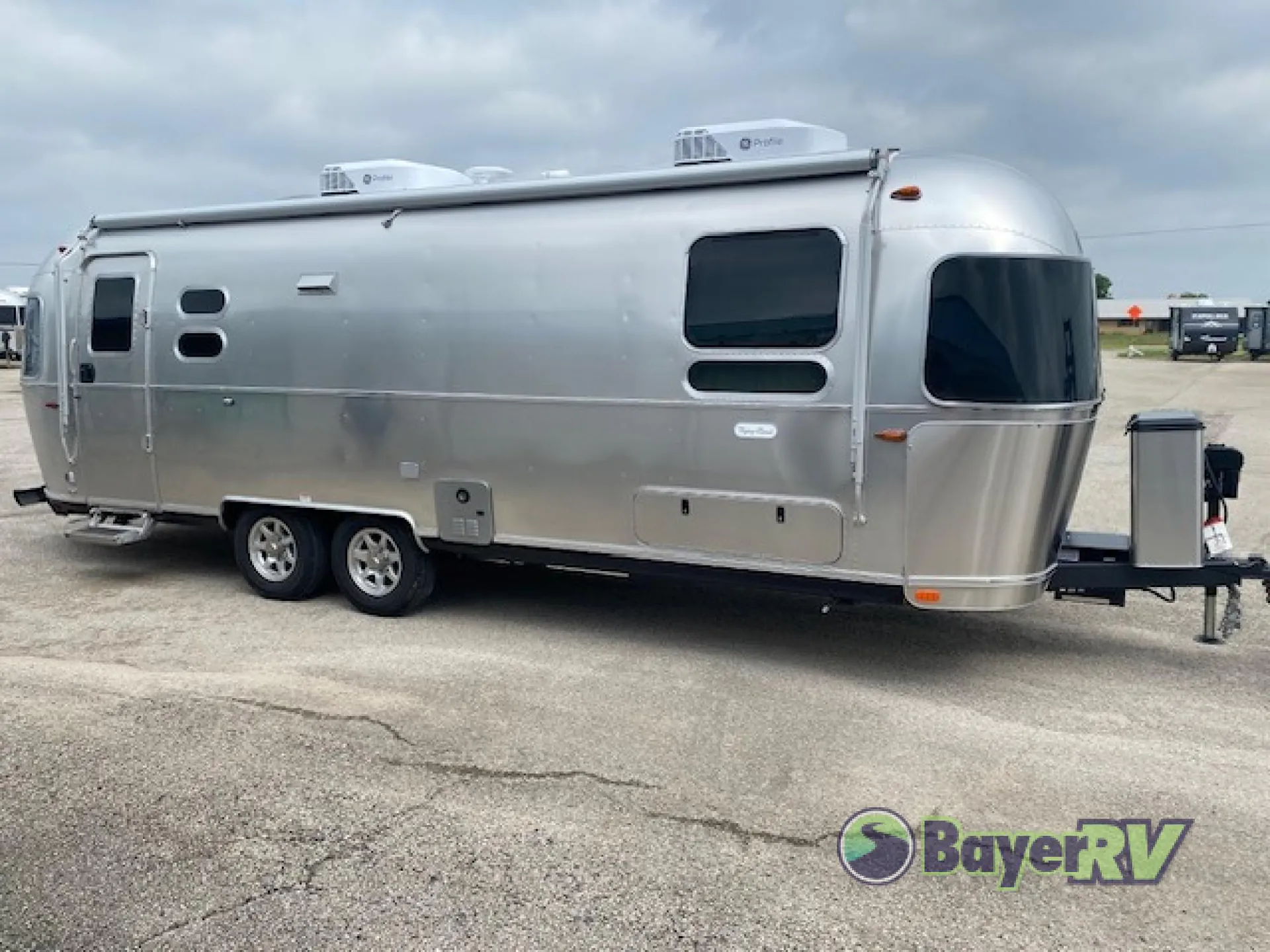 2024 Airstream RV Flying Cloud 27FB Twin - Photo 2