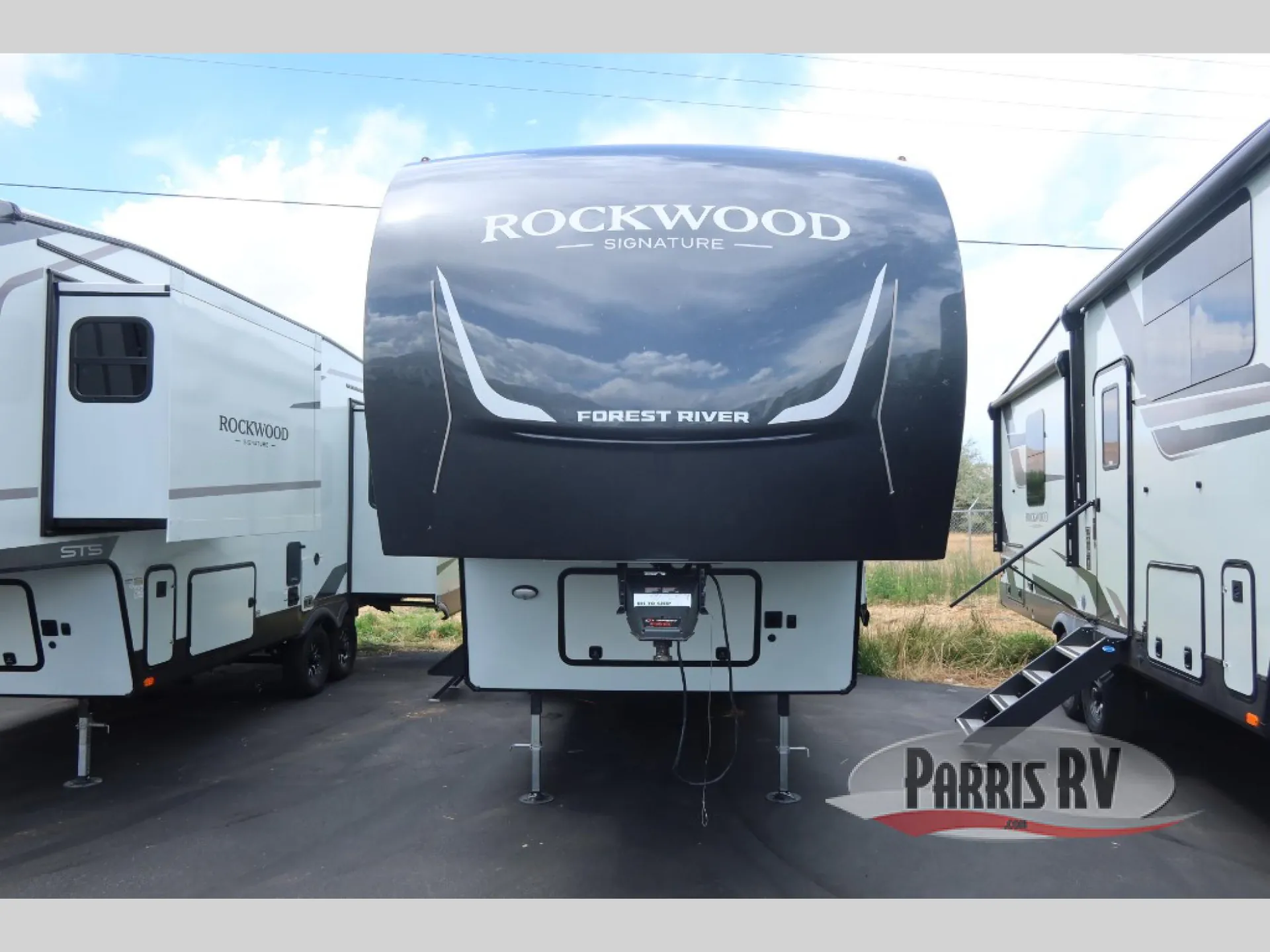 2027 Forest River Rockwood Signature 301SRK - Photo 4