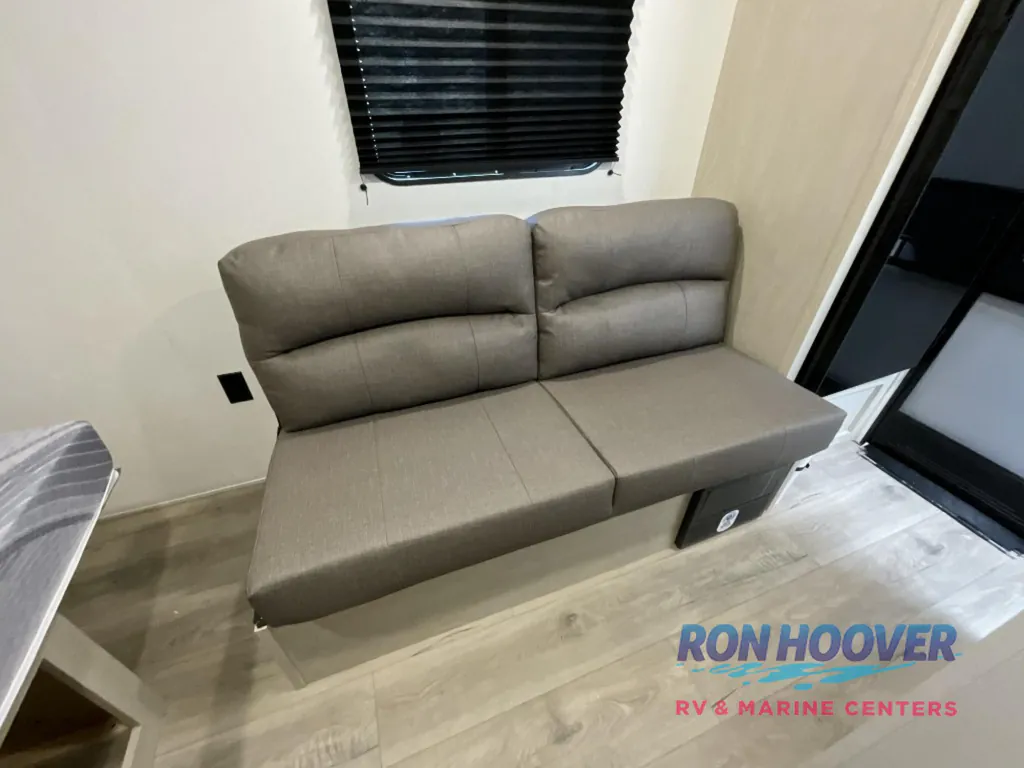 2026 Shasta Compact 17DB, Photos photo 6