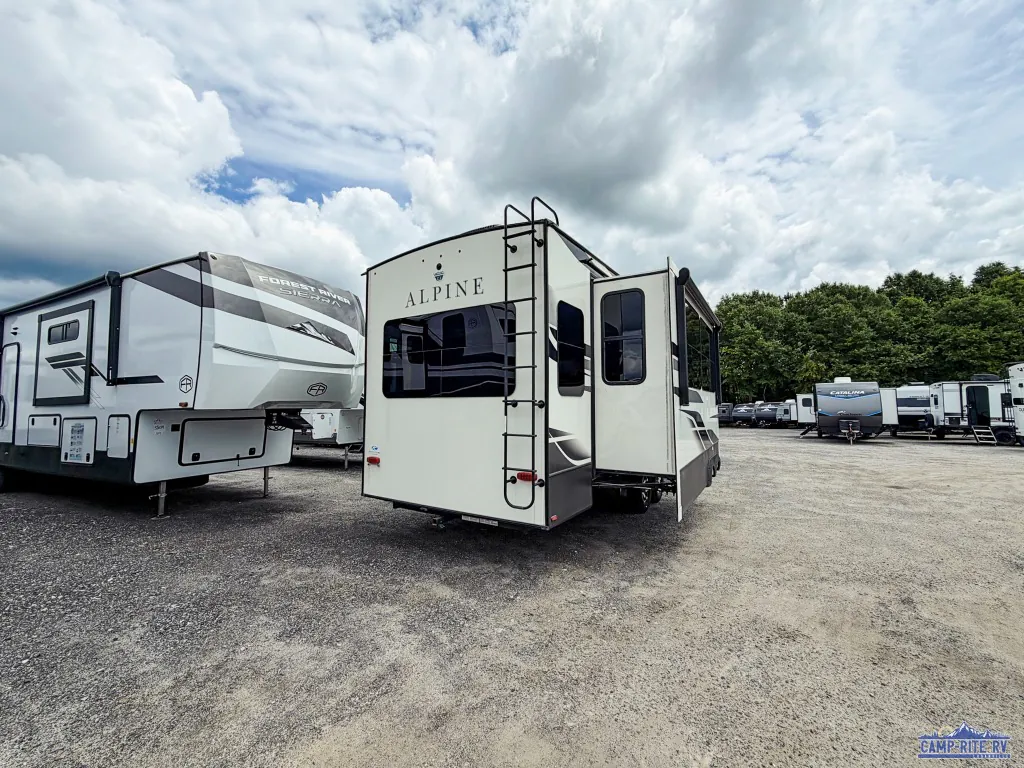 2021 Keystone Alpine 3220RL - Photo 3
