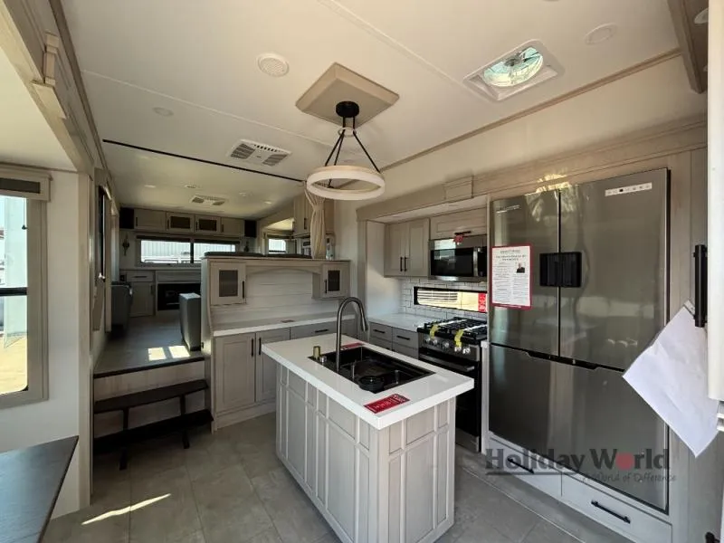 2026 Grand Design Solitude 376RD - Photo 3