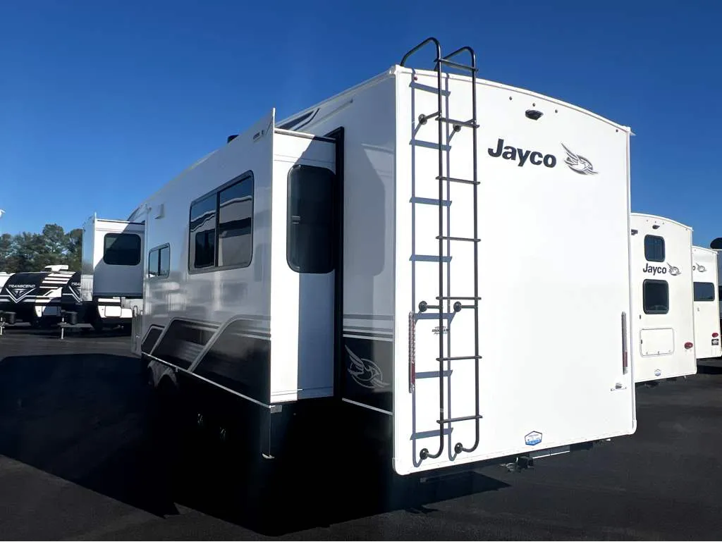 2026 Jayco Eagle 335LSTS - Photo 4