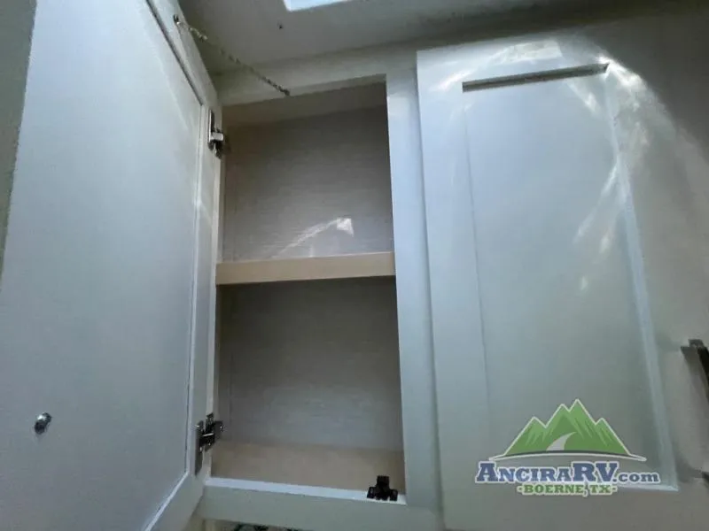 2026 Newmar Canyon Star 3947 - Photo 4