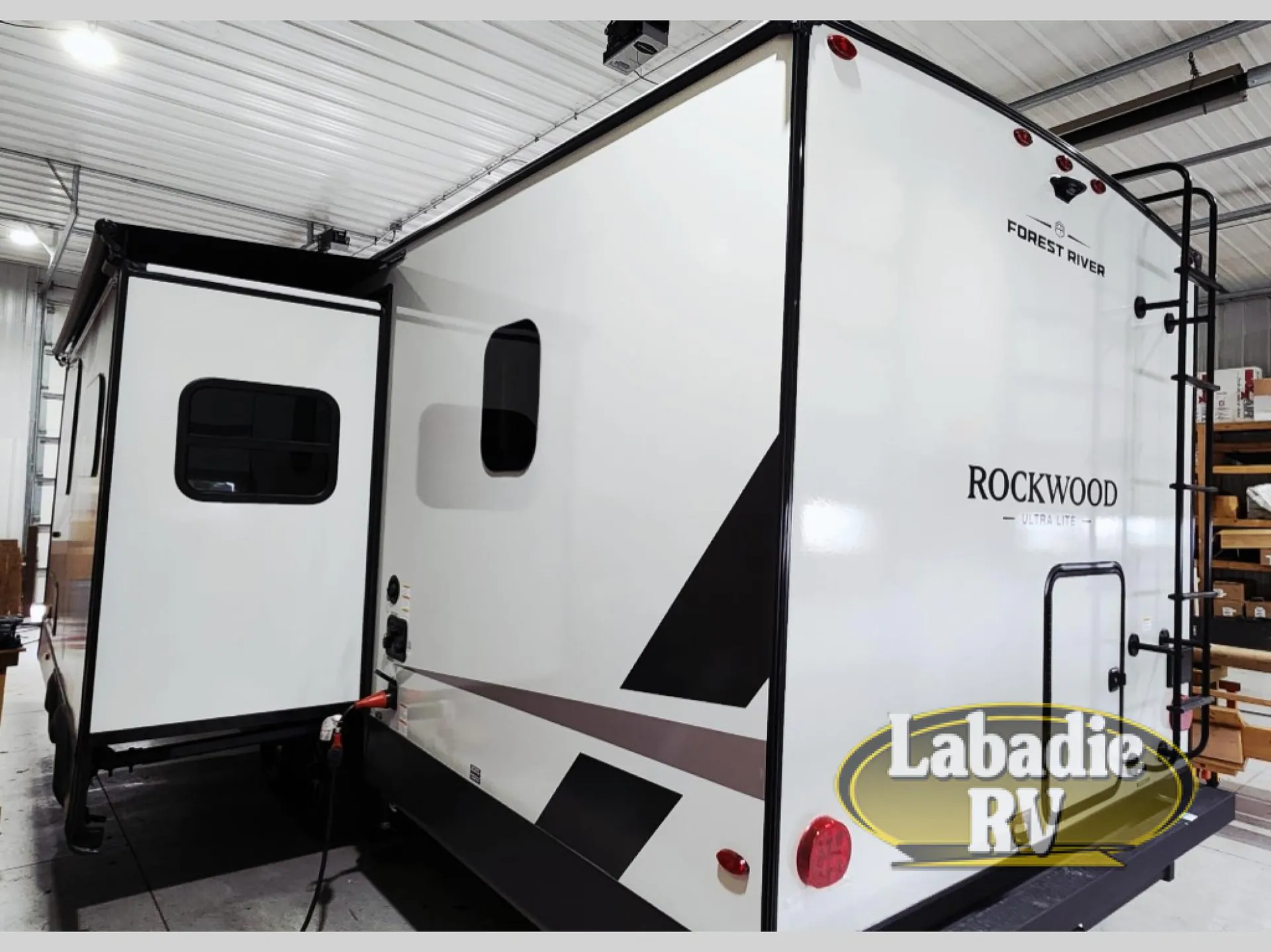 2027 Forest River Rockwood Ultra Lite 2706BH — Photo 5