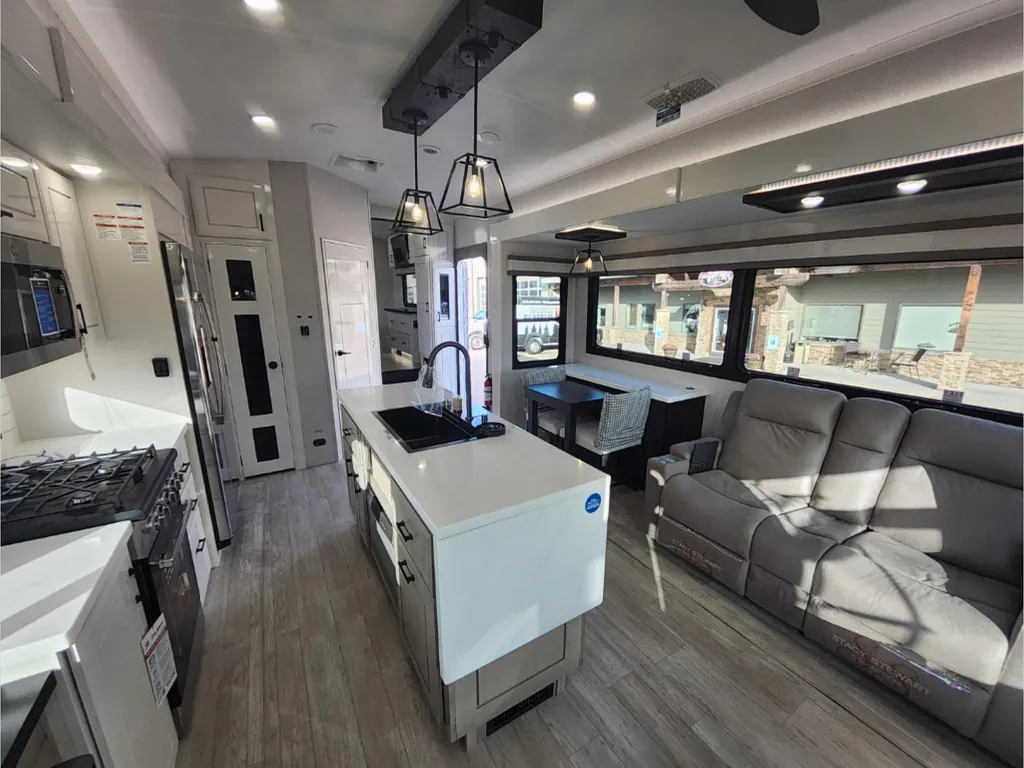 2026 Jayco Pinnacle 36FBTS, Photos photo 13