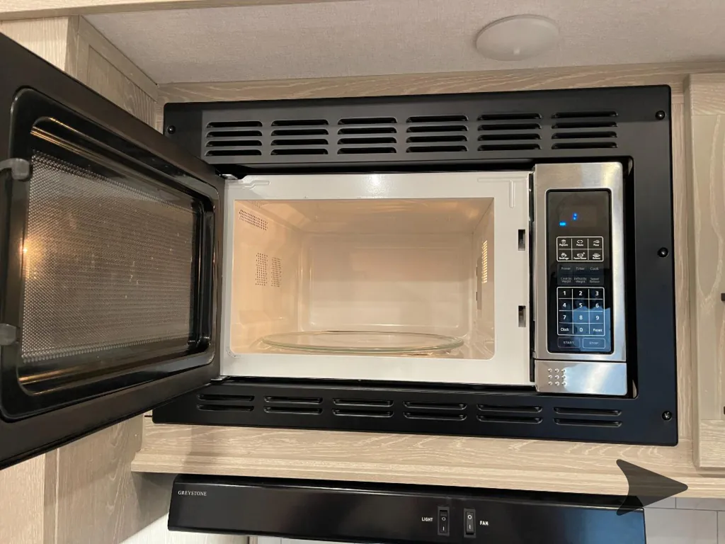 2022 Forest River Rockwood Ultra Lite 2898BS, Photos photo 7