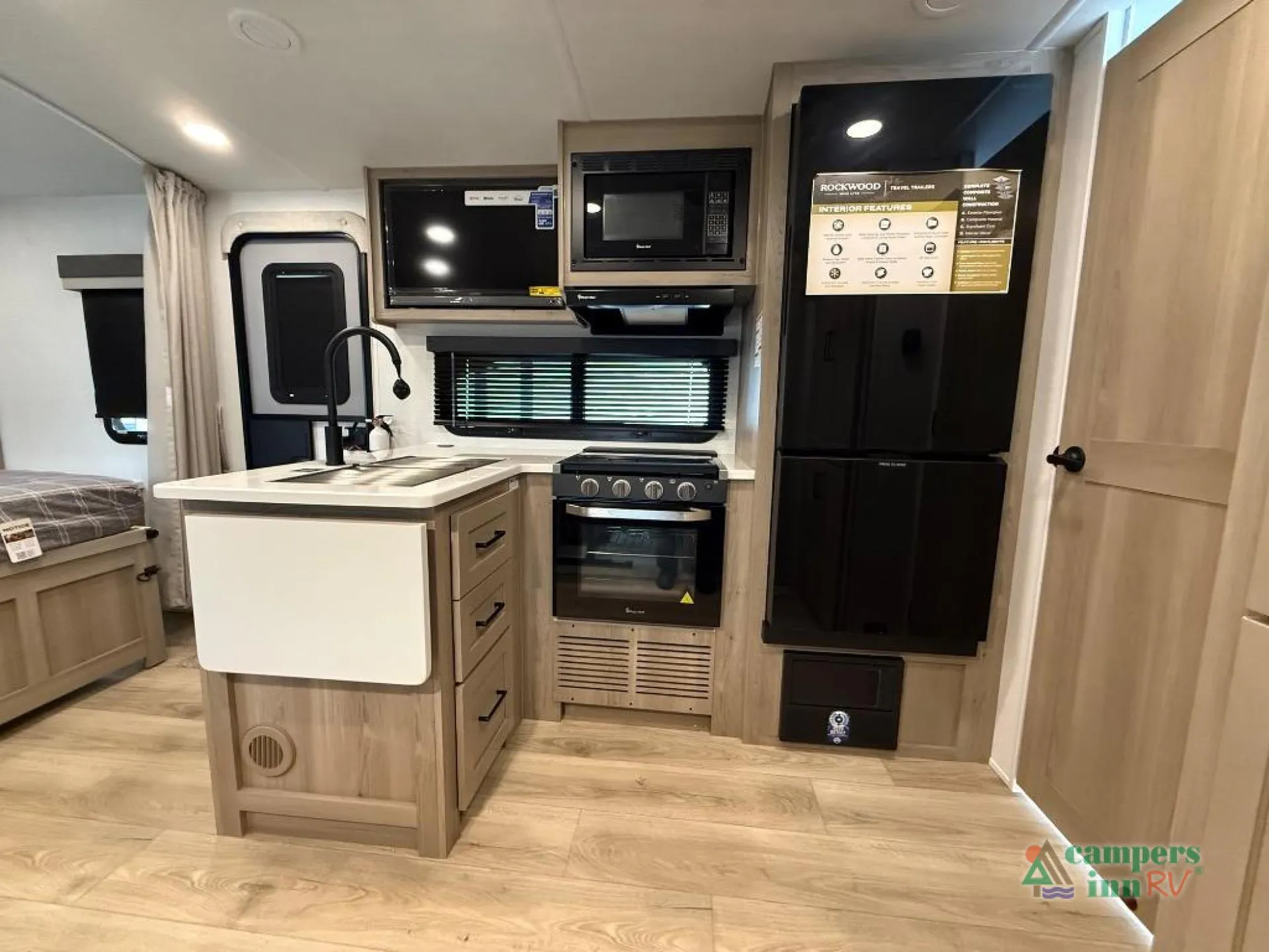 2026 Forest River Rockwood Mini Lite 2214S - Photo 4