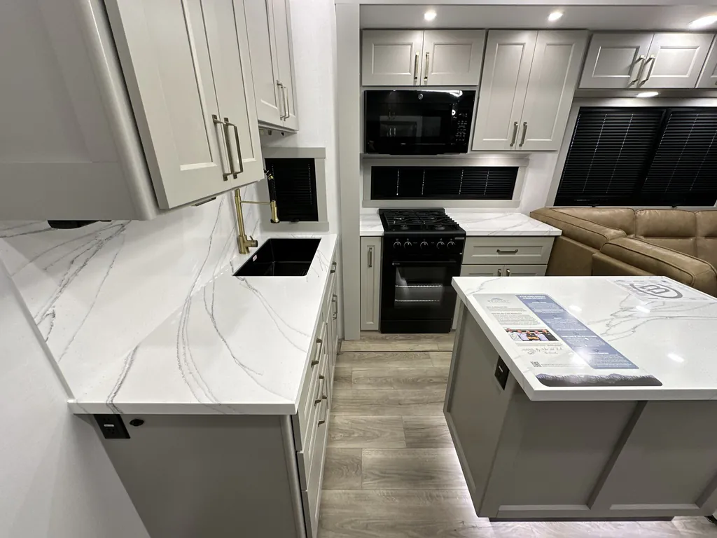 2026 Brinkley Model G 3970, Photos photo 16