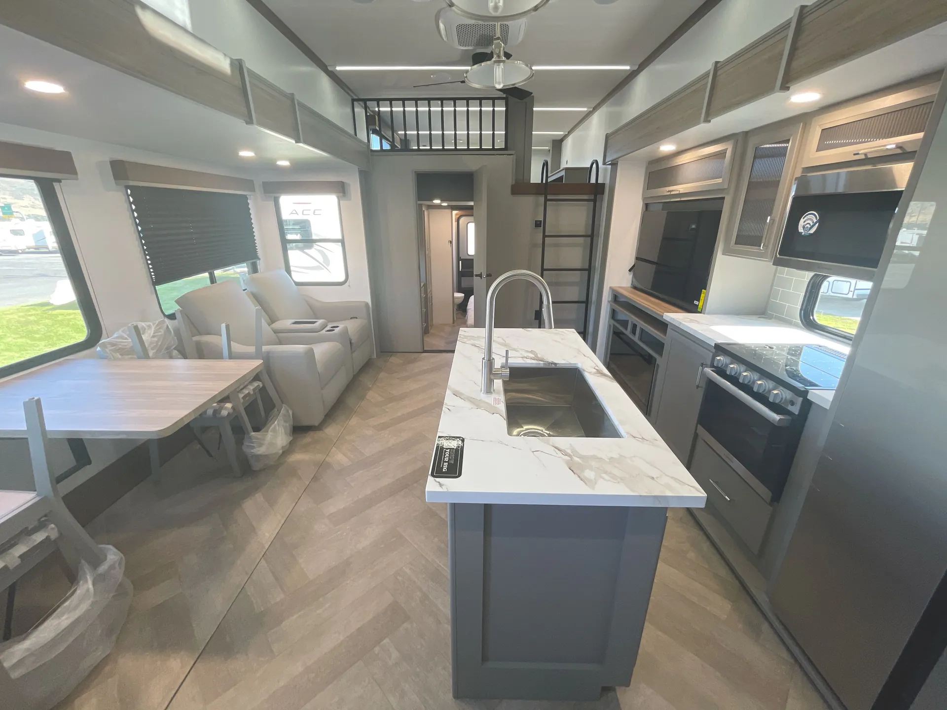 2026 Keystone Sprinter 3920DSL — living area main