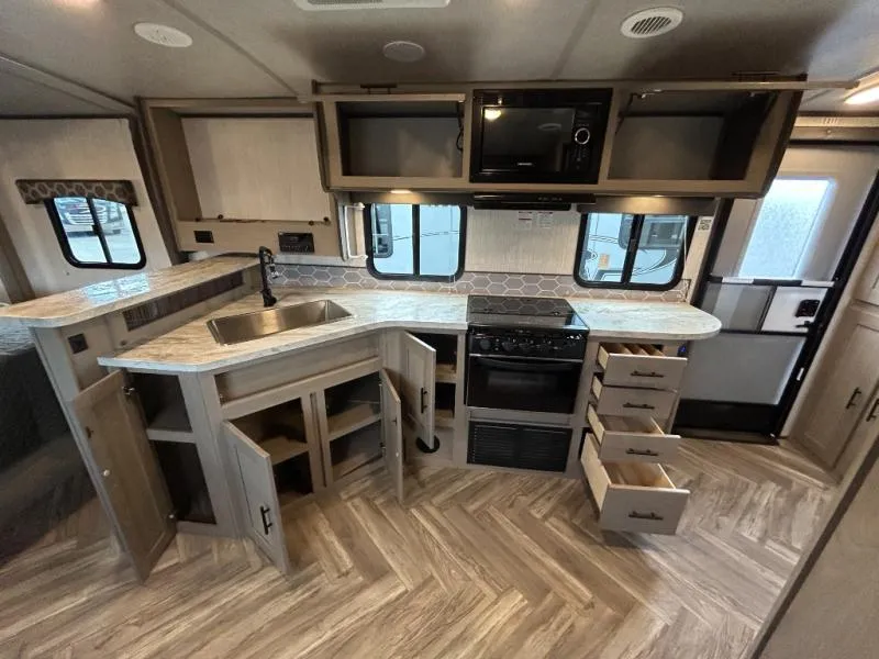 2021 Cruiser RV Shadow Cruiser 225RBS - Photo 4