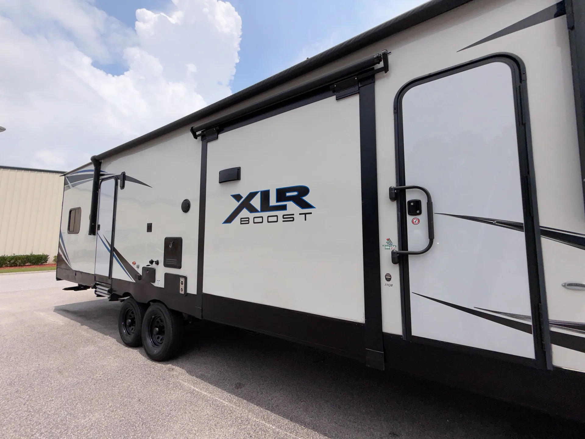 2022 Forest River XLR Boost 31QB — living area main