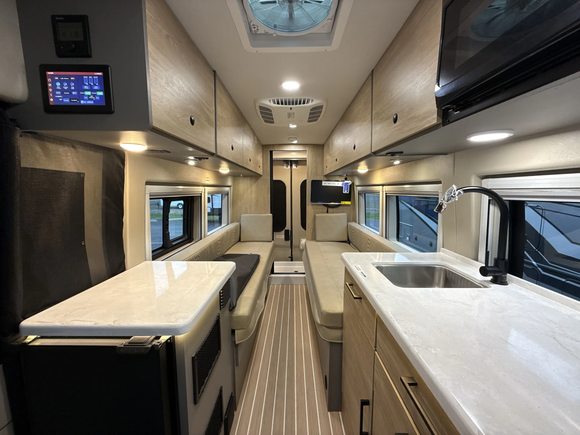 2026 entegra coach Expanse 21T — living area main