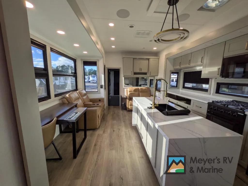 2026 Brinkley Model G 4100, Photos photo 5