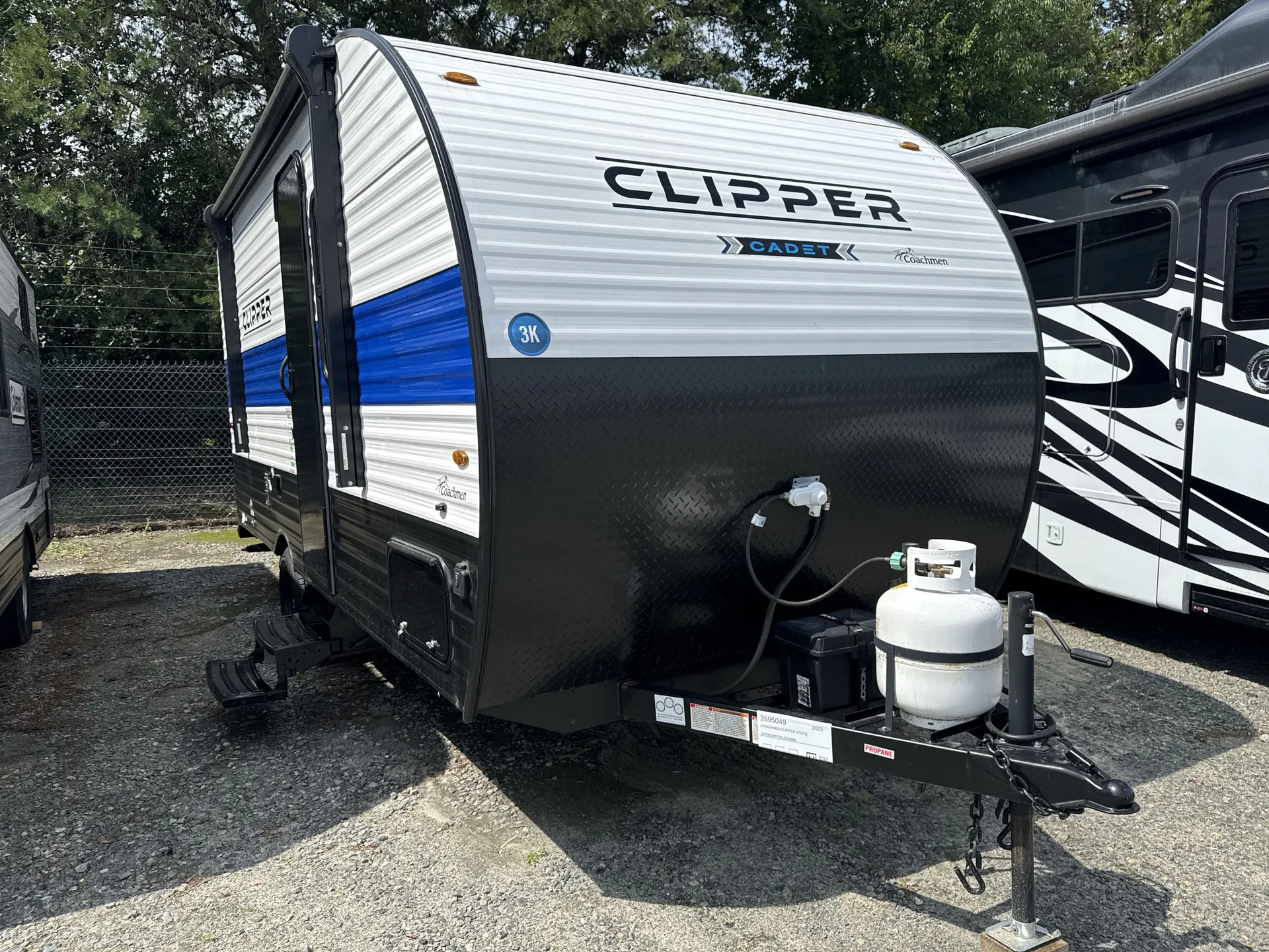 2025 Coachmen Clipper 17CFQ - Photo 2