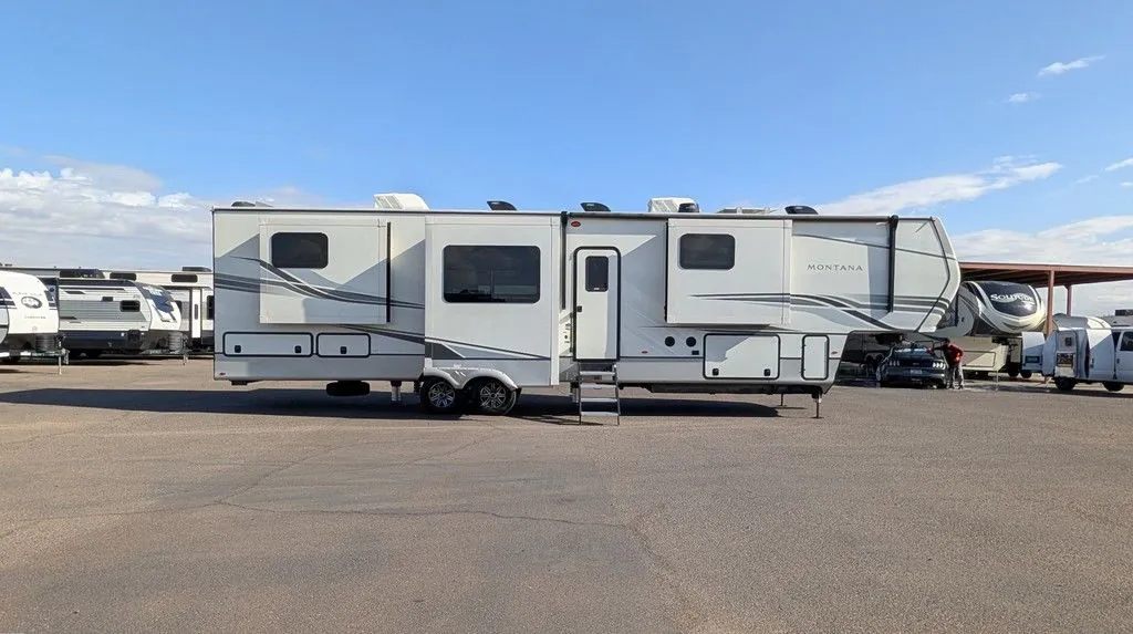 2023 Keystone Montana 3901RK, Photos photo 8