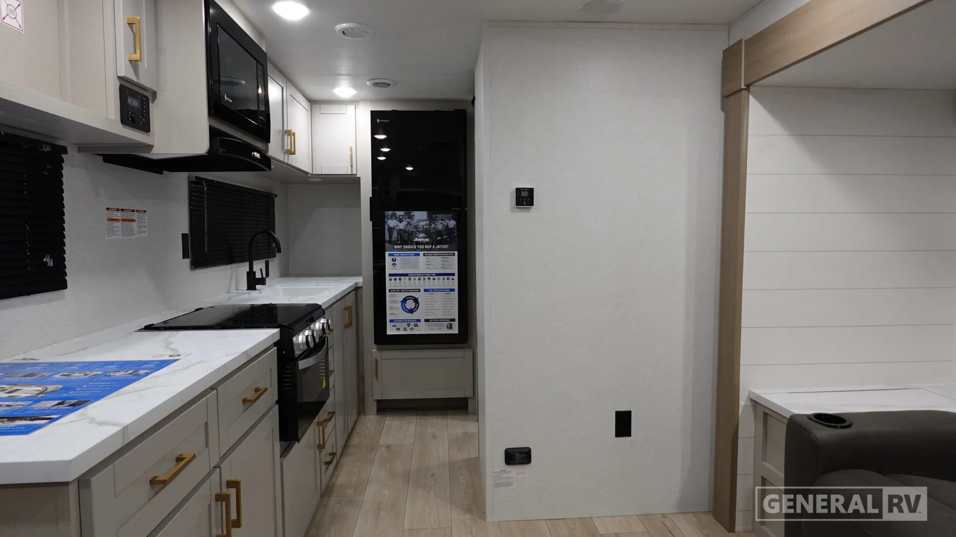 2027 Jayco Jay Flight 200MKS - Photo 3
