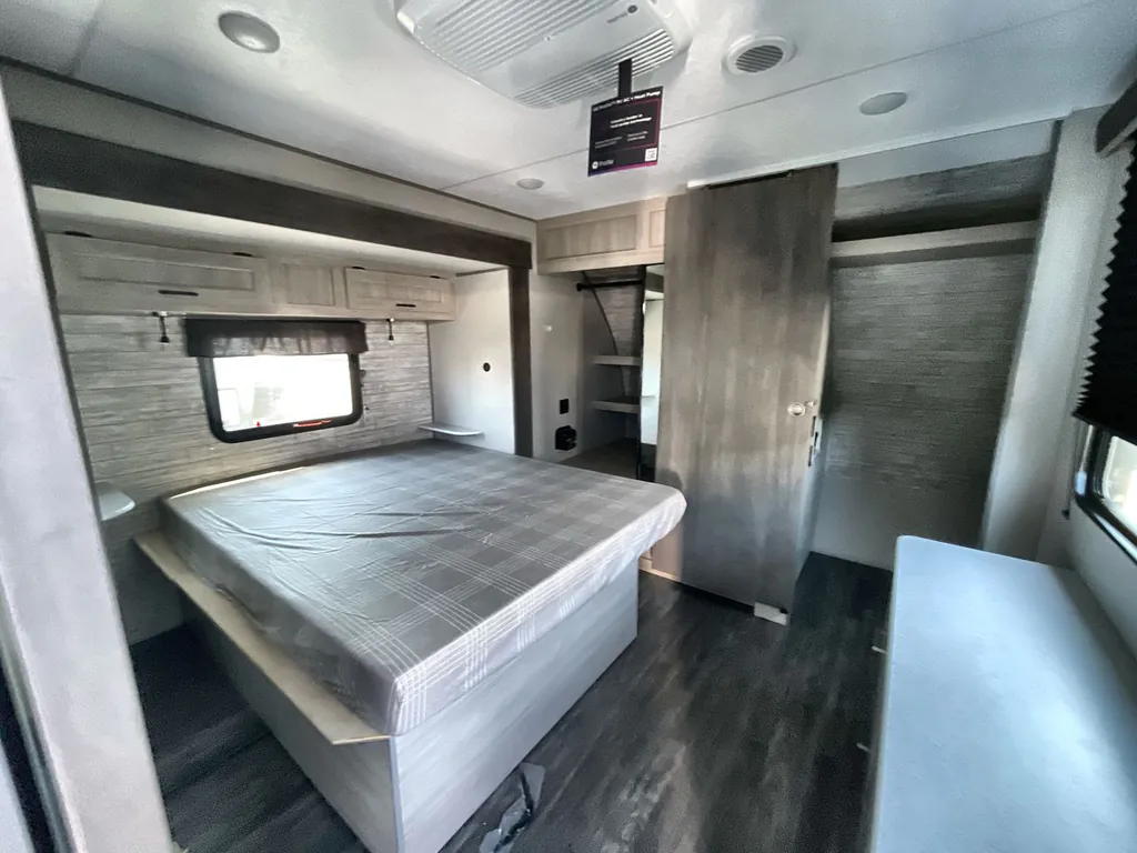 2026 Forest River Aurora 34BHTS 2 QUEEN BEDS, Photos photo 30
