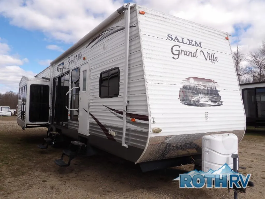 2014 Forest River RV Salem Villa Series Used    408REDS Grand - Main photo