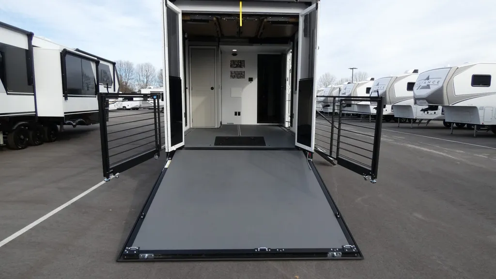 2026 Brinkley Model G 4150, Photos photo 29