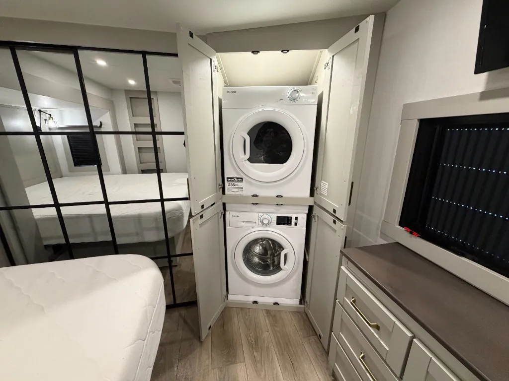 2024 Brinkley Model Z 3610, Photos photo 20