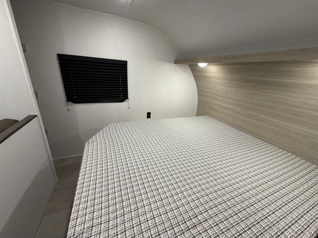 2027 Forest River Airelume 260, Photos photo 15