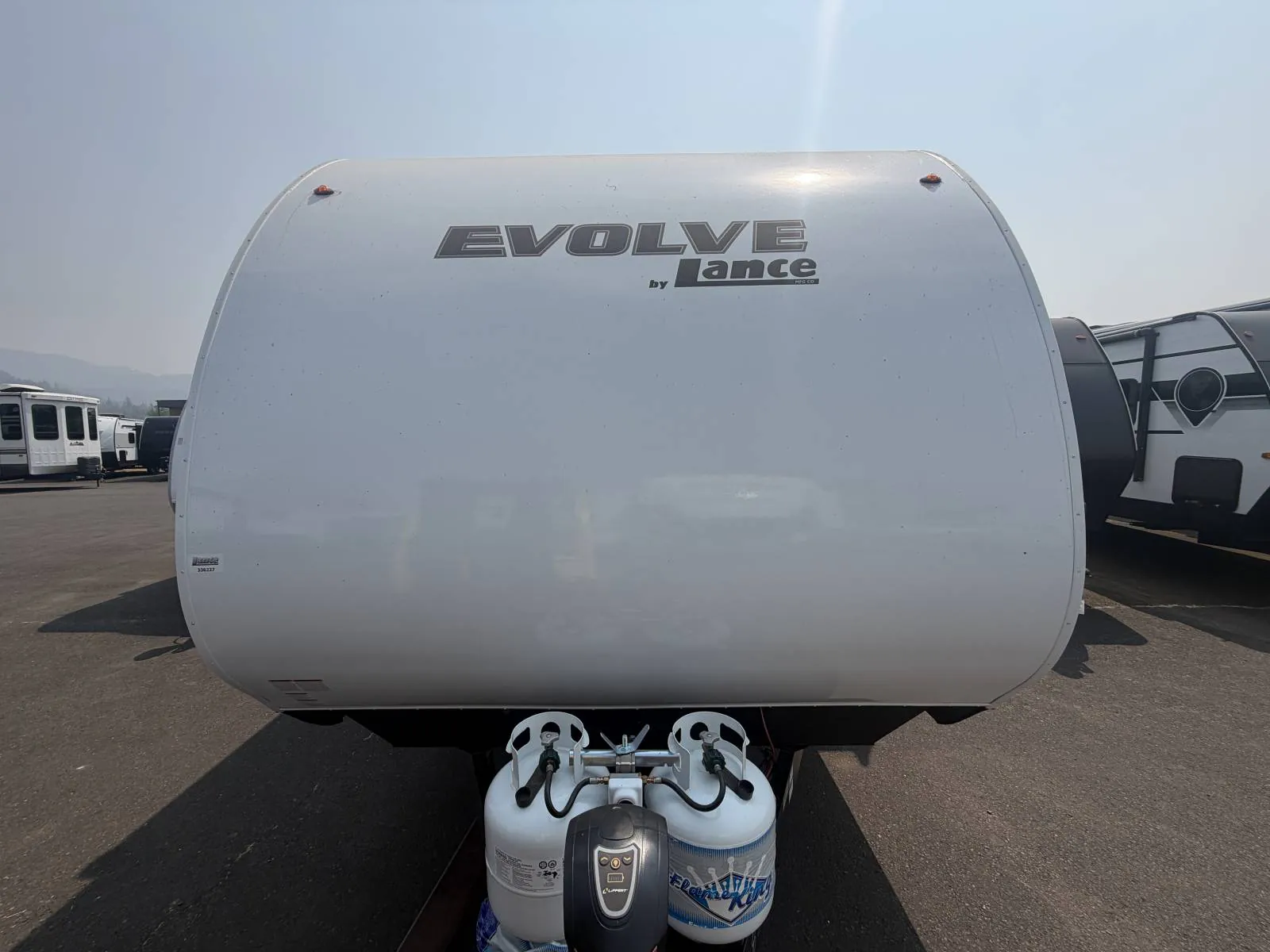 2027 Lance Evolve 2685 - Photo 3