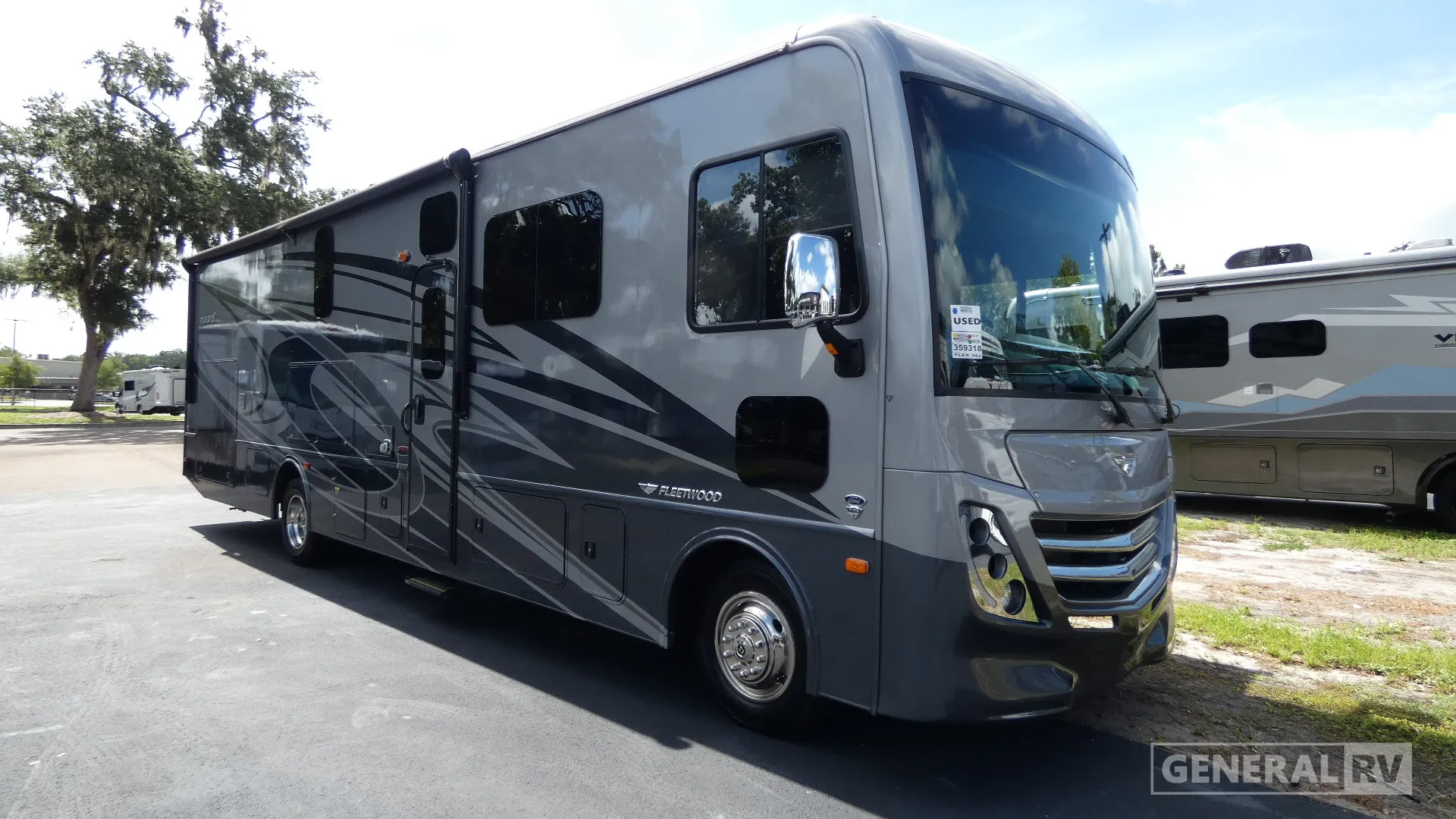 2024 Fleetwood Flex 34J - Photo 2