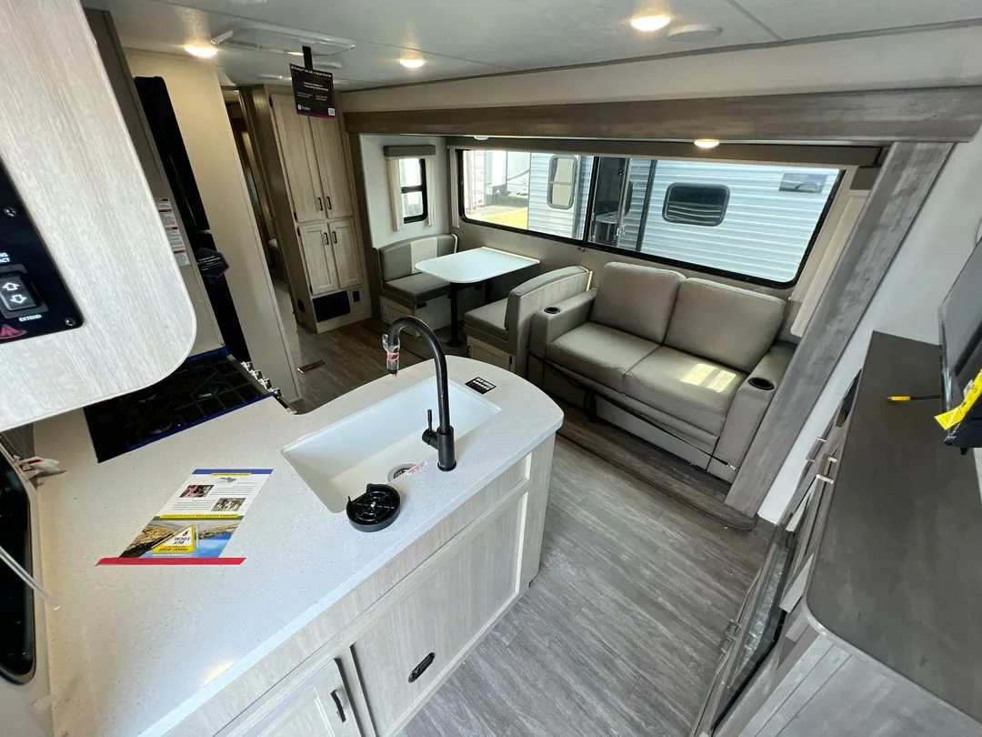 2026 Forest River Aurora 34BHTS — Photo 5