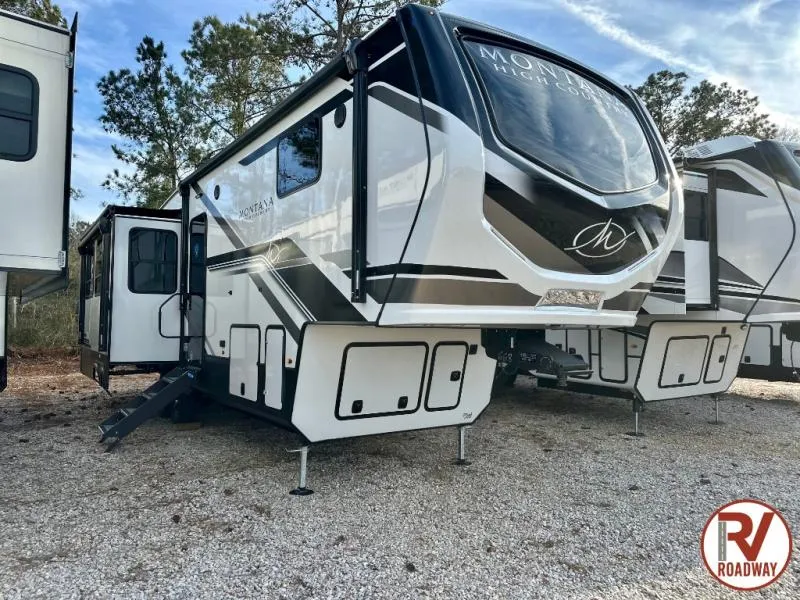 2025 Keystone Montana High Country 295RL - Photo 3