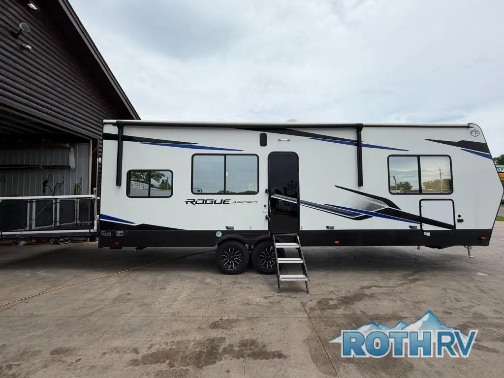 2025 Forest River Vengeance Rogue Armored 26L140 - Photo 2